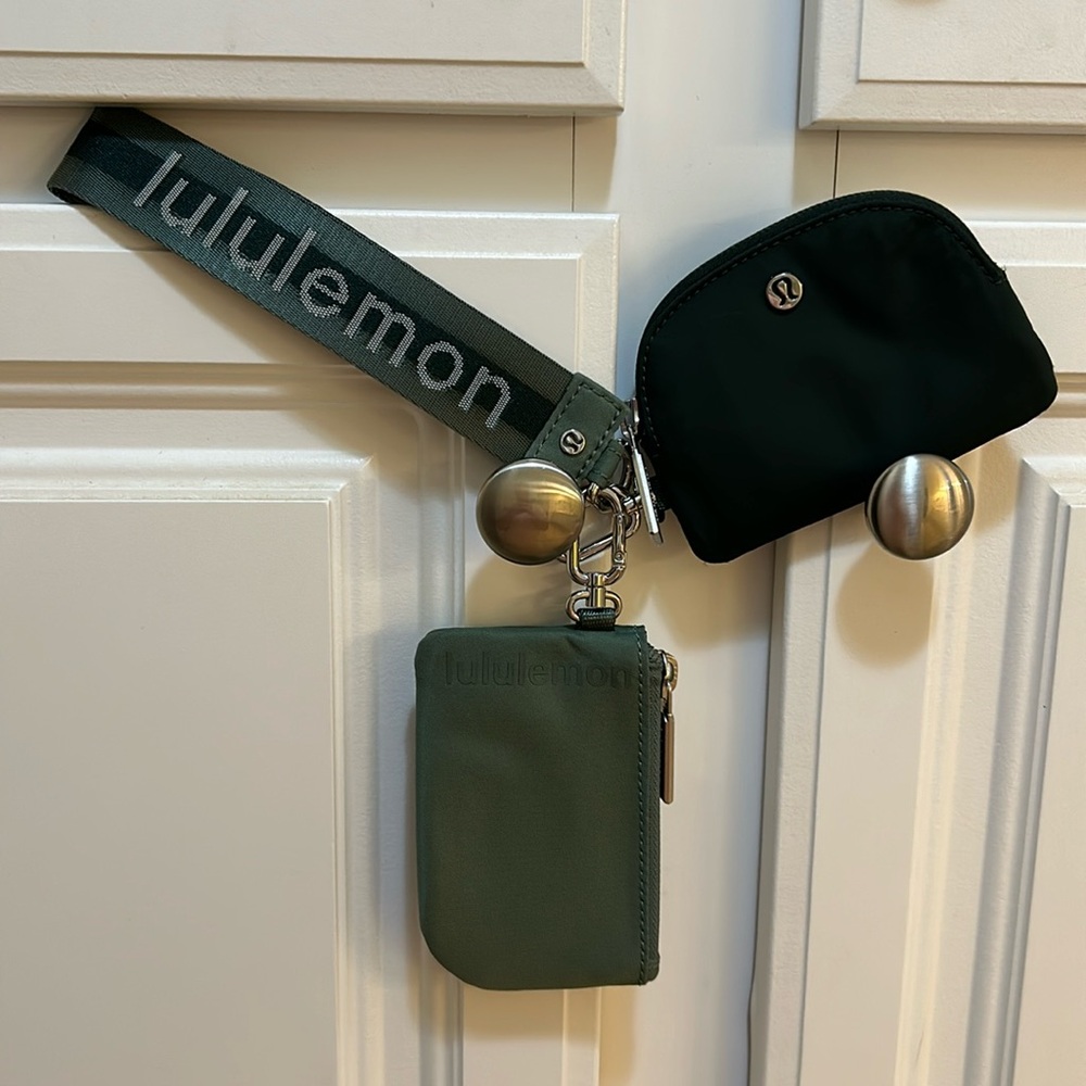 Lululemon Dual Pouch Wristlet *Wordmark Legacy Green Gray Eucalyptus